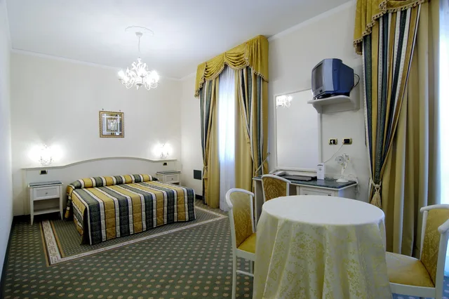 جناح جونيور، Vald Hotel 3/3