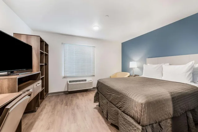 Room, Queen Bed, Accessible, WoodSpring Suites Charlotte - University Research Park 1/4