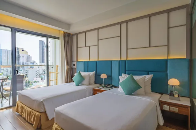 غرفة بريميير ديلوكس بسريرين منفصلين بإطلالة على المدينة، Seaesta Hotel Nha Trang 5/7