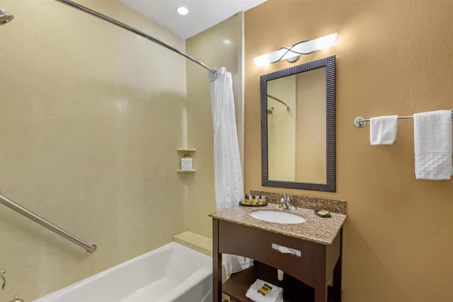 Suite, Multiple Beds, Balcony، Best Western Plus Canyonlands Inn 3/4