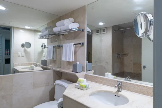 غرفة بسريرين مزدوجين لذوي الإعاقة، Wyndham Garden Guadalajara Expo 3/5