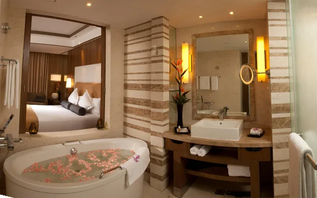 غرفة بريميوم، Crowne Plaza New Delhi Okhla 3/3