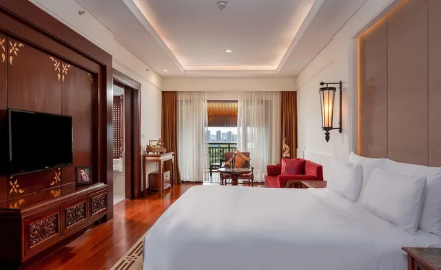 1 Bedroom, Suite, Single Bed, Dining Area, Lounge Access، Intercontinental Hotels Xishuangbanna Resort 1/6