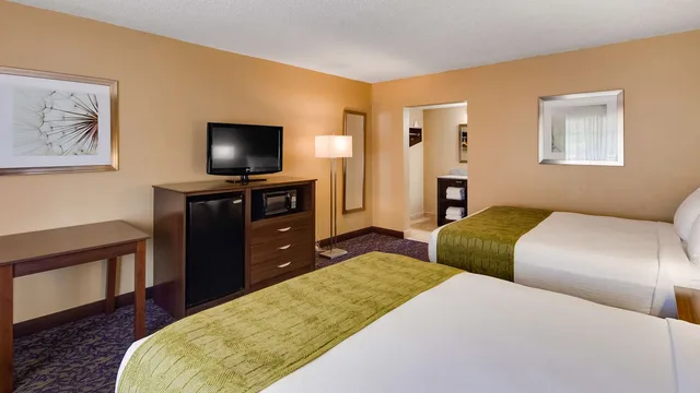 غرفة بسريرين كوين، Best Western Plaza Inn 4/7