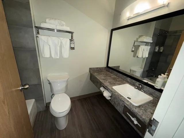 غرفة بزنس، Super 8 By Wyndham Fort St. John Bc 4/5