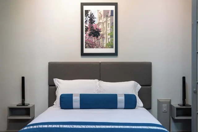 3 Bedrooms, Exclusive, Suite, 1 Queen and 2 King Beds, Pool Access، The Natchez Vacation Rentals 9/10