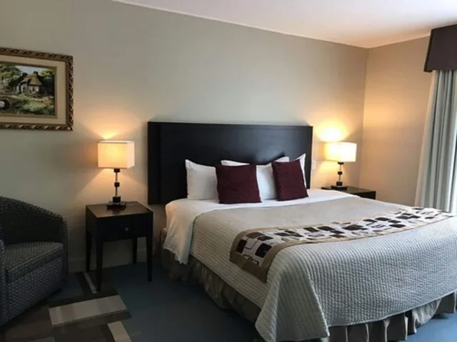 غرفة كلاسيكية بشرفة مفردة بسرير كينج بحوض جاكوزي بحوض استحمام، Hotel Spa Excelsior 1/4