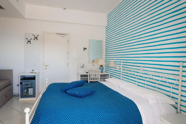 غرفة قياسية بإطلالة على البحر، HOTEL CALANCA 4/10