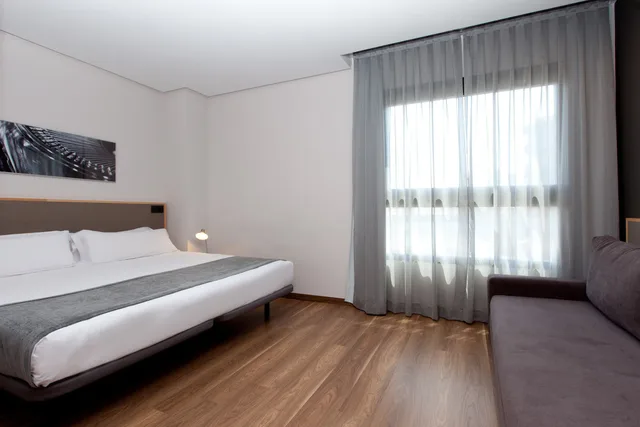 غرفة رباعية، Hotel Kramer 1/7