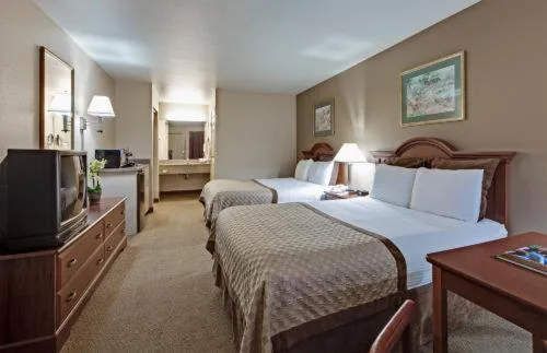 غرفة، Hawthorn Suites By Wyndham Napa Valley 2/3