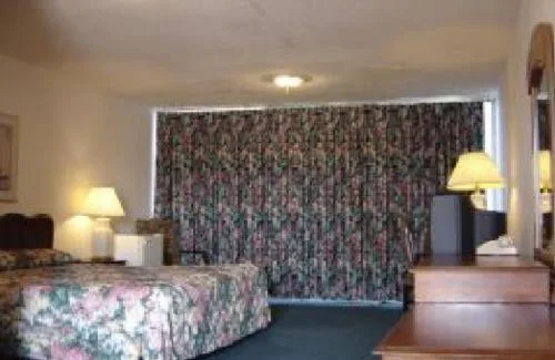 Deluxe, Queen Bed, ROYAL CENTURY 6/10