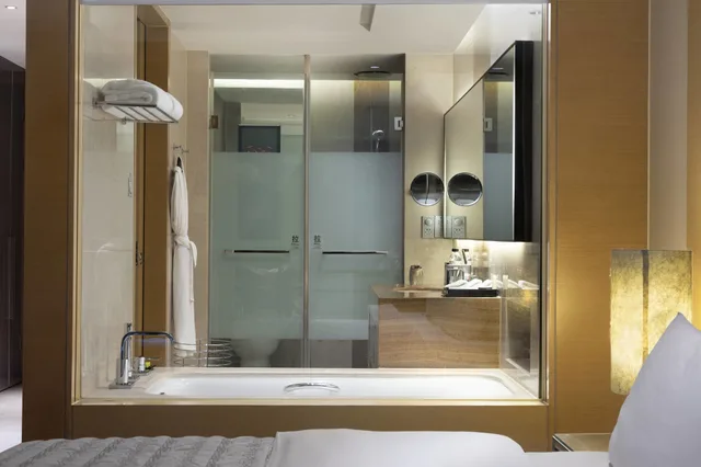 غرفة ديلوكس بسريرين منفصلين، Le Meridien 10/10