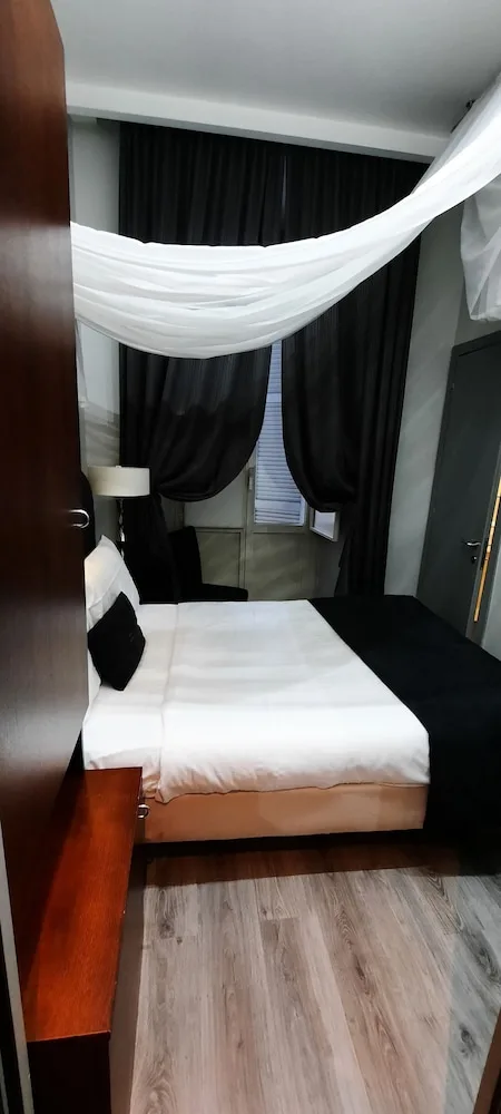 غرفة مفردة، Hotel Giuggioli 16/17