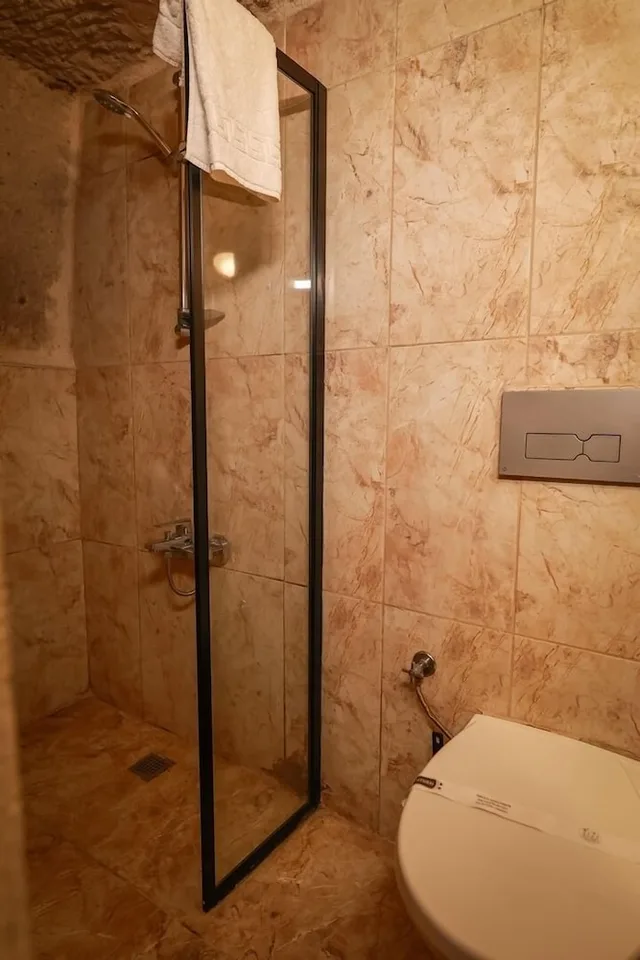 جناح عائلي بسرير كينج وسرير بطابقين، Mia Cappadocia Cave Hotel 1/2