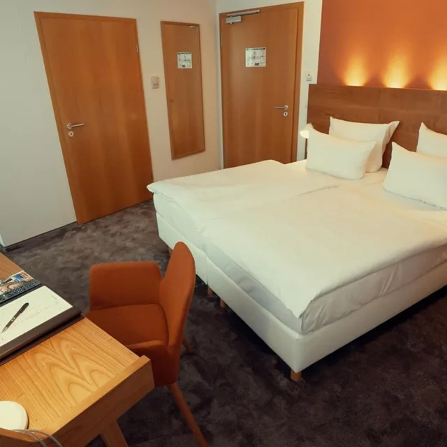 غرفة تنفيذية بسرير كينج، Hotel Adler Asperg 1/10