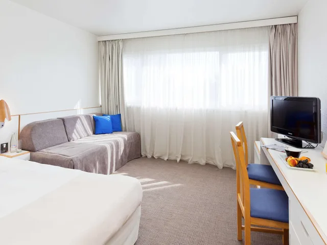 غرفة سوبيريور بسرير مزدوج مع أريكة، Novotel Macon Nord 4/10
