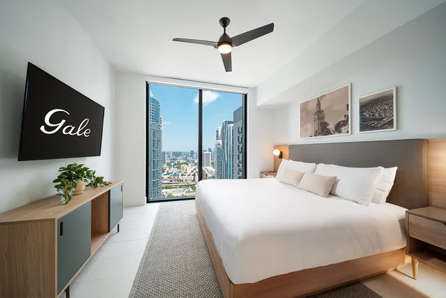 SKY1B Skyline Residences One Bedroom with Kitchen & Balcony، Gale Miami Hotel and Residences 1/1