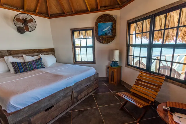 Overwater, Premier, Bungalow، Thatch Caye 1/2