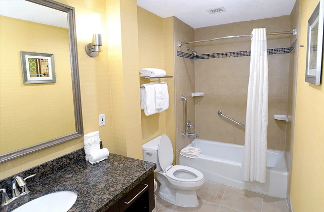 جناح بسرير كينج وسرير كوين، Holiday Inn San Mateo 2/4