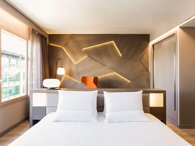 جناح جونيور، Novotel Campo De Las Naciones Hotel 1/10