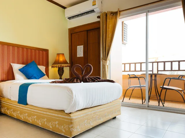 غرفة سوبيريور بسرير مزدوج بشرفة، Thipurai Beach Hotel 1/1