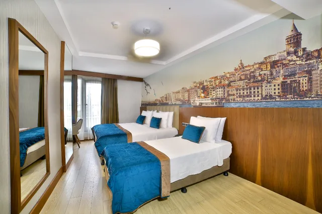 غرفة ثلاثية، The Tango Hotel Taksim 1/1