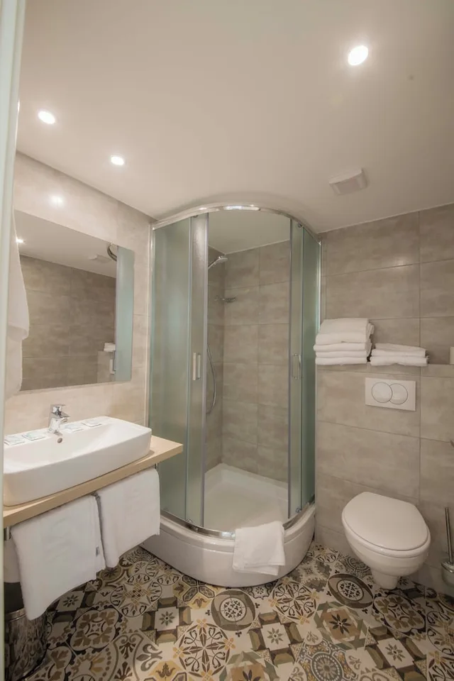 Comfort Double Room with Seaside Balcony، Bellevue Maradiso Casa by Aminess 8/9