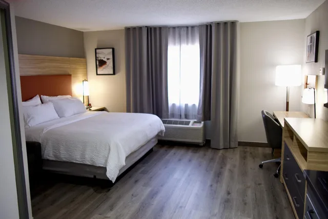 جناح بسرير كينج بغرفة نوم واحدة، Candlewood Suites Harrisonburg 1/7