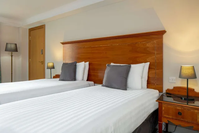 غرفة قياسية بسريرين منفصلين، Glasgow Argyle Hotel, BW Signature Collection 1/3