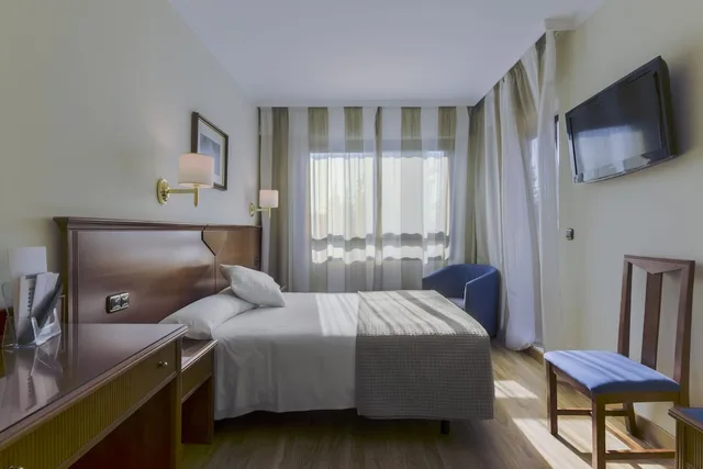 غرفة قياسية بسريرين منفصلين، Alixares Hotel 4/10