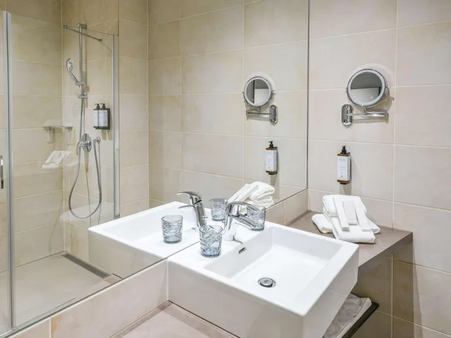 جناح عائلي في طابق مرتفع، Mercure Geneva Airport 3/4