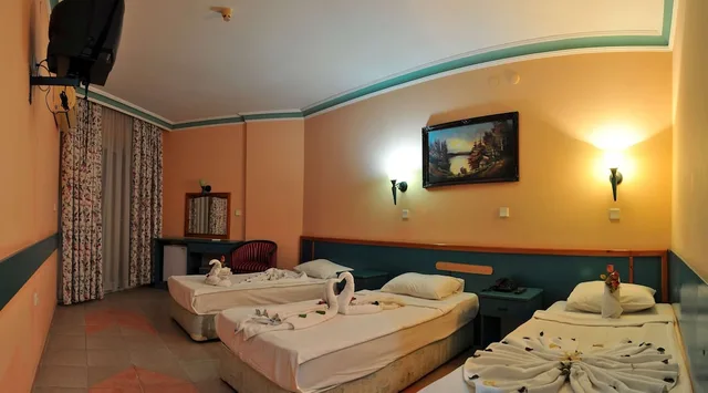 Standard, Quadruple, Queen and Twin Beds, Kleopatra Sun Light Hotel 1/9