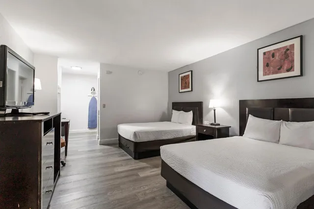 غرفة بسريرين مزدوجين، Heritage Inn Express Chico 4/10