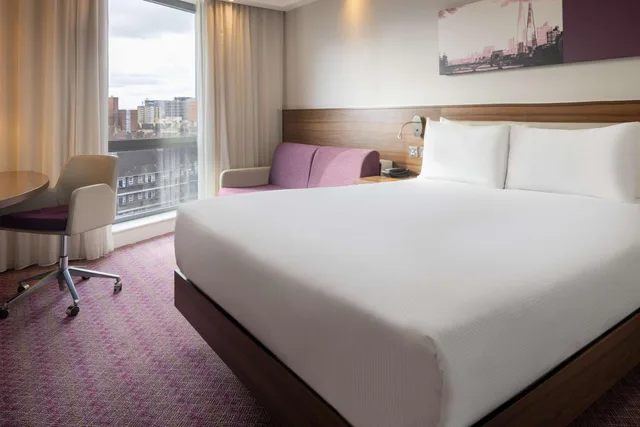 غرفة بسرير كينج وسرير كوين بإطلالة على المدينة، Hampton by Hilton London Waterloo Hotel 4/10