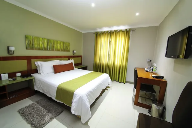 غرفة قياسية بسريرين منفصلين، Travelodge Gaborone 3/6
