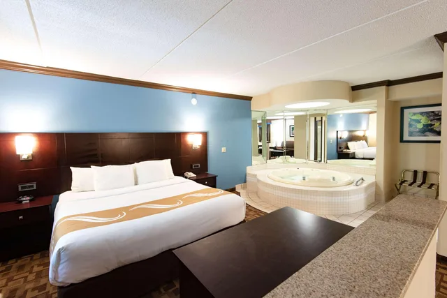 جناح بسرير كينج، Quality Inn & Suites Quakertown-Allentown 3/4