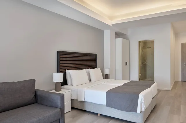 جناح جونيور بسريرين منفصلين بإطلالة على المسبح مع أريكة، Ariti Grand Hotel Corfu 3/9