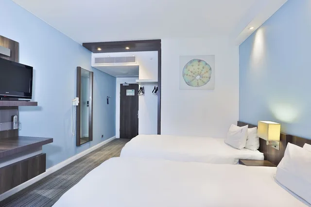 Standard, Twin Beds, HOLIDAY INN EXPRESS DURBAN - UMHLANGA 4/10