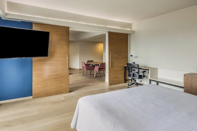 جناح جونيور بسرير كينج، Fiesta Inn Monterrey Valle 3/4