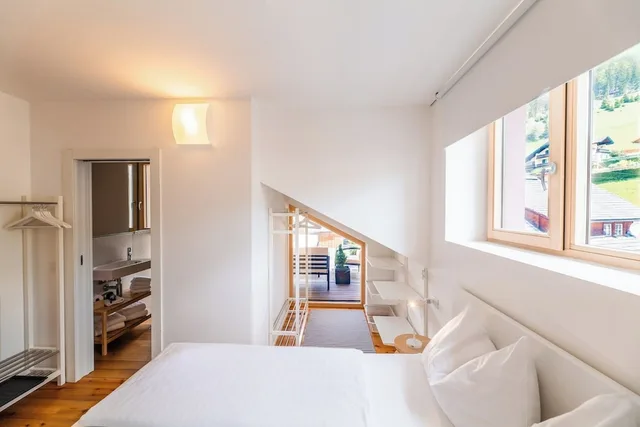 شقة بانورامية بسرير كوين بإطلالة على الجبل بشرفة بغرفة نوم واحدة مع أريكة، Quercus Appartements 1/2