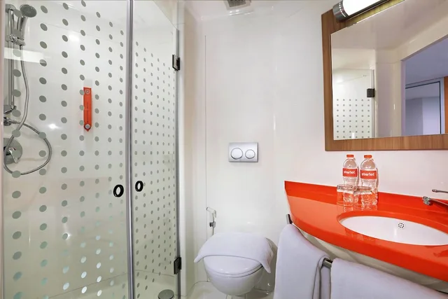 غرفة سوبيريور بسريرين منفصلين، Starlet Hotel Serpong 2/2