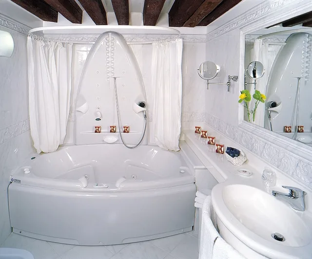 جناح سوبيريور بسرير مزدوج وسريرين منفصلين، Locanda Vivaldi Hotel 4/4