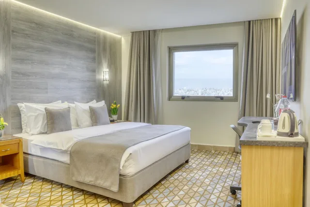 غرفة سوبيريور مفردة، GENEVA HOTEL 1/4
