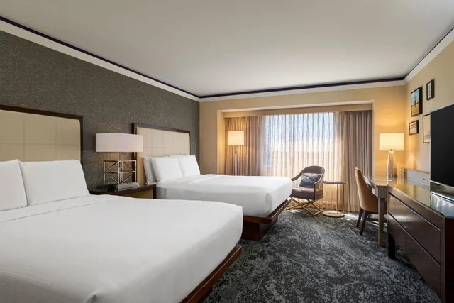 Guest Room, 2 Double Beds, Autograph Collection Henry 4/8