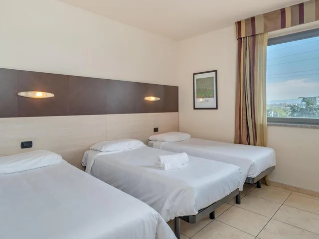 Triple Room Three Separate Beds, B&B HOTEL Settimo Torinese 2/10