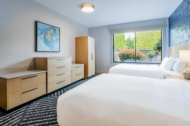 جناح استوديو بسريرين كوين مع أريكة، Hyatt House Portland Airport 1/5