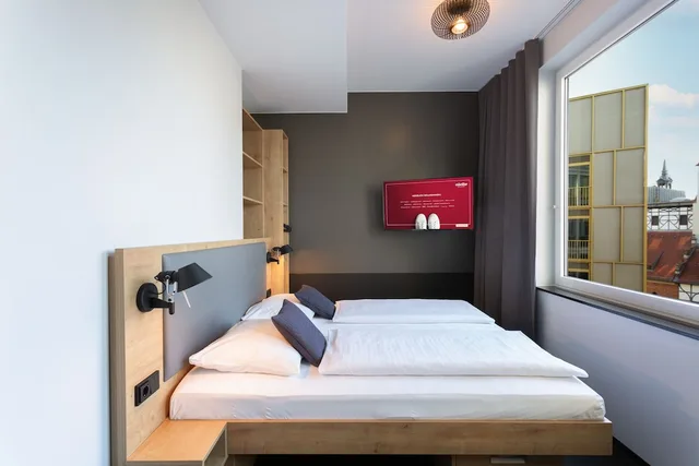 غرفة بخمسة أسرّة، Aletto Kudamm Hotel Hostel 3/10