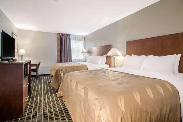 غرفة بسريرين كوين، Sleep Inn & Suites Madison West 1/5