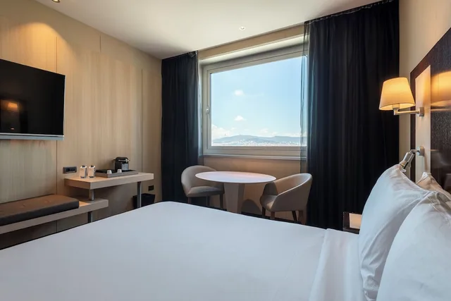 غرفة سوبيريور بسريرين منفصلين، Leonardo Royal Hotel Barcelona Forum 3/4