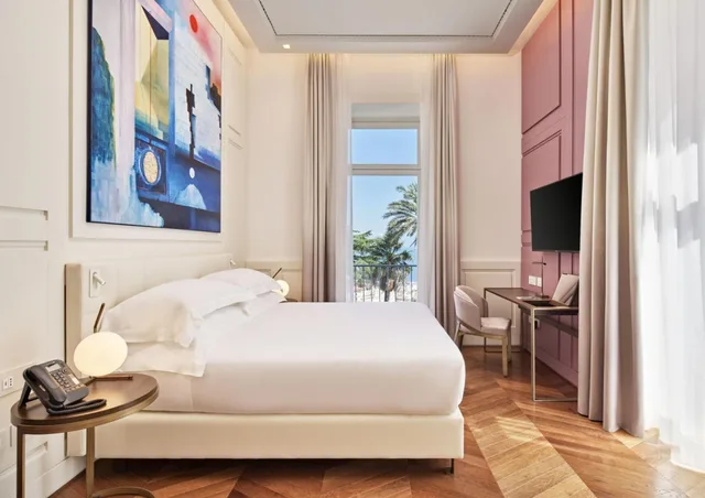 جناح بسريرين كينج بغرفة نوم واحدة، De Bonart Naples, Curio Collection by Hilton 1/1